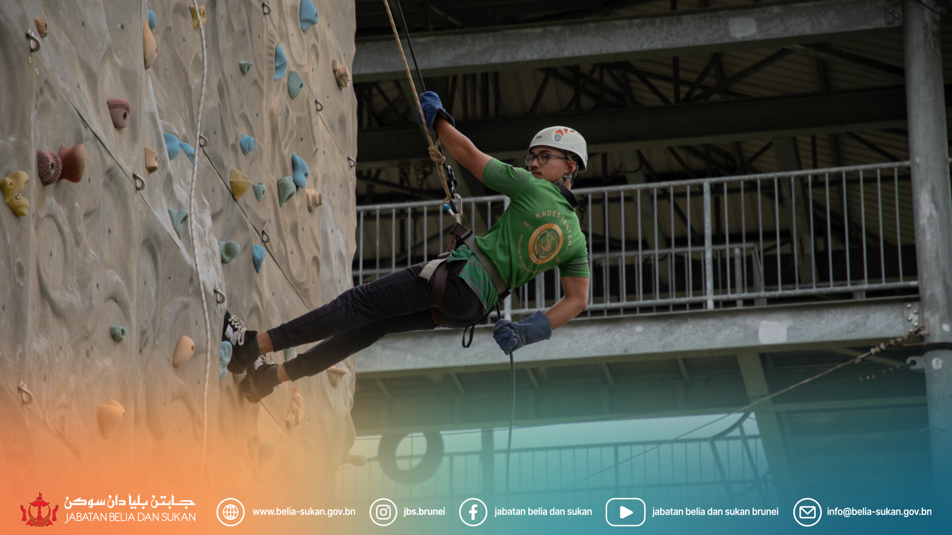 6_JBS_abseiling.png